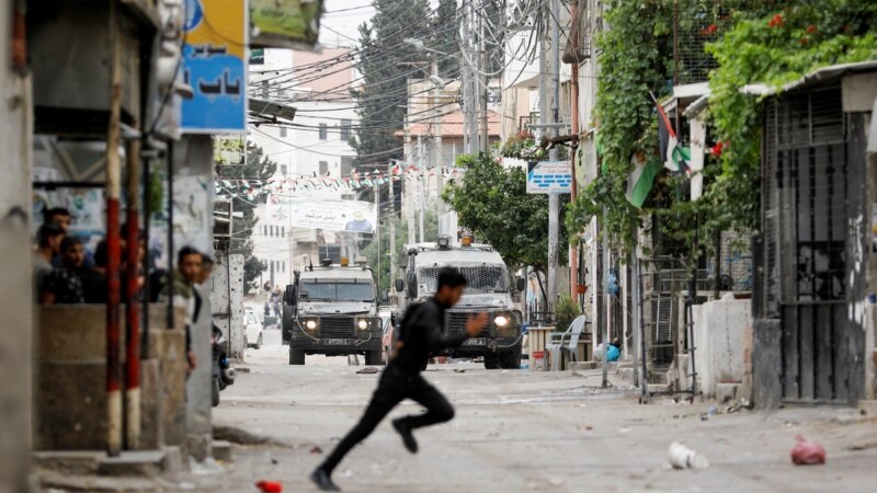 Palestinac ubijen u izraelskoj raciji, četiri Izraelca ranjena u oružanom napadu