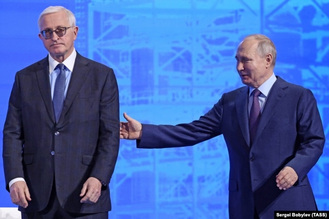 Владимир Путин и президент Российского союза промышленников и предпринимателей (РСПП) Александр Шохин