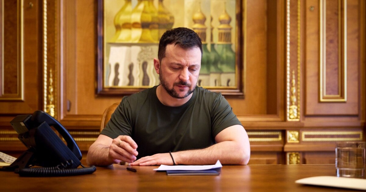 Зеленський звільнив Гайдая та Юрченка з посад у Мукачеві та Рубіжному