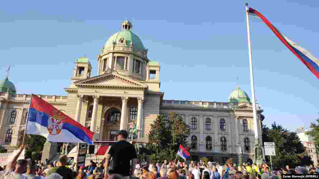 Učesnici protesta su uzvikivali &quot;Ostavke&quot; i &quot;Vučiću, odlazi&quot;, Beograd, 8. jul 2023.