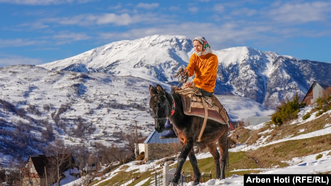 Yuqori sifatli porno onlayn Yalangoch semiz ayollarning yaqin fotosuratlari galereyasi