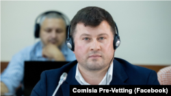 Juristul Iulian Muntean și-a dat demisia din funcția de membru al CSM după ce s-a aflat că are calitatea de învinuit într-un dosar de corupție. 