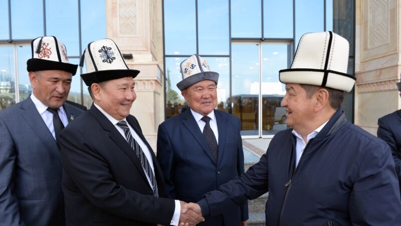 Акылбек Жапаров Өзбекстандагы этникалык кыргыздарга жолукту