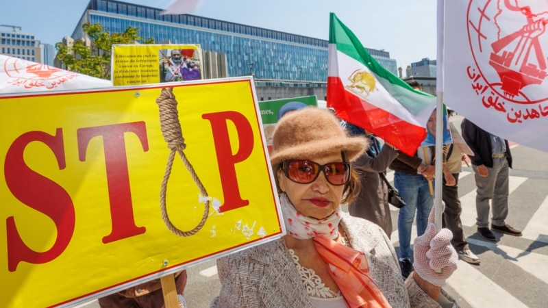 قوه قضاییه دو نفر را به اتهام اقدامات «تروریستی» اعدام کرد؛ مای ساتو محکوم کرد