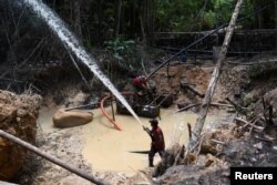 Ilegalni rudnik zlata u Brazilu usred pražuma Amazonije