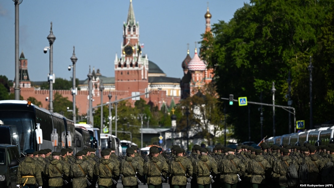 Кремль, Украина И 9 Мая