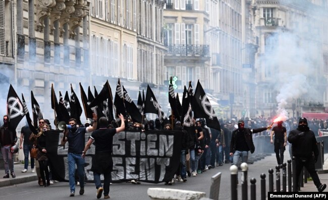 Foto nga marshi në Paris të Francës, më 6 maj 2023.