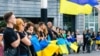 Українці вийшли на демонстрації у десятках західних столиць нагадати про Оленівку
