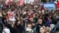Хиляди протестиращи срещу пенсионната реформа в Нант на 14 април