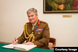 General Richard Barrons, bivši je komandant Komande britanskih združenih snaga