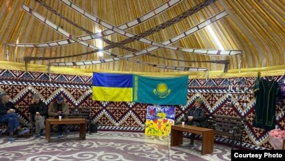 Херсонға жақын қыз Херсонға жақын қыз