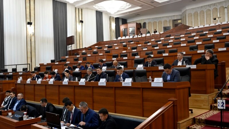 Алимжановдун мандатына байланыштуу депутаттык комиссия түзүүнү сунуштады