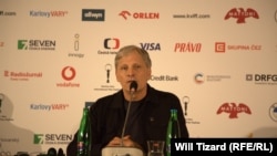Віґґо Мортенсен на пресконференції на Міжнародному кінофестивалі у Карлових Варах, Чехія, 29 червня 2024 року