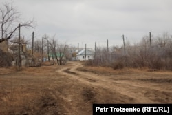 Село Облавка. Западно-Казахстанская область, 7 ноября 2014 года