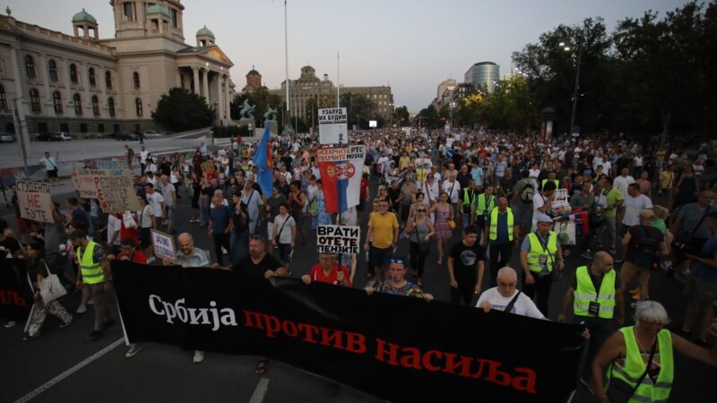 Sedamnaesti protest 'Srbija protiv nasilja' u Beogradu, u fokusu mediji i prosveta