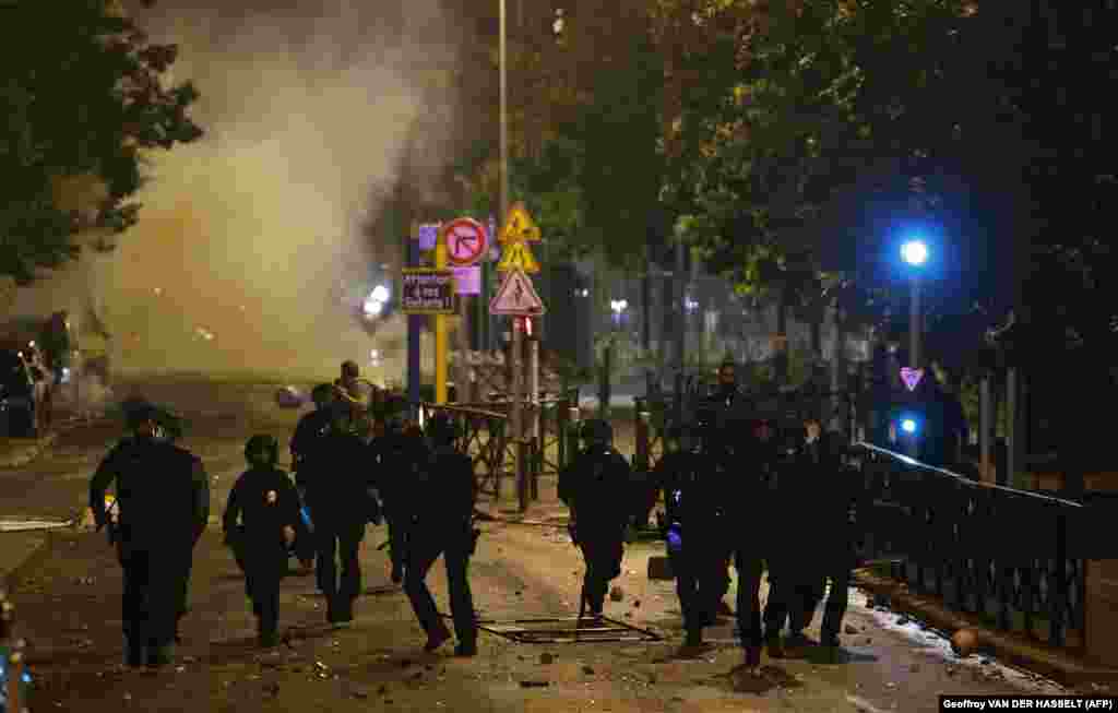 Sipas autoriteteve, të paktën 150 persona janë arrestuar nga policia gjatë natës së dytë të trazirave në Francë.