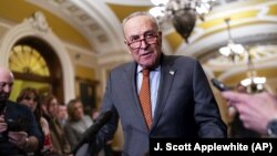 ABŞ Senatynyň köplüginiň lideri Çak Şummer (Chuck Schumer) 