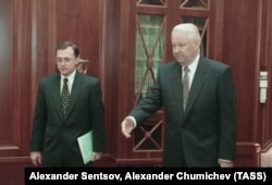 Борис Ельцин и Сергей Кириенко. 17 августа 1998 года