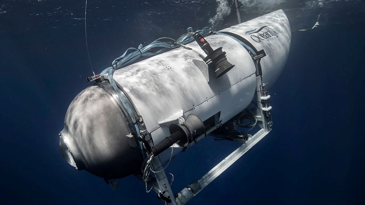 Дълбоководната подводница Титан с петима души на борда, която се