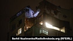 Наслідки нічного удару дронів у Солом’янському районі Києва