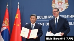 Si Đinping (levo) i Aleksandar Vučić posle potpisivanja bilateralnih dokumenata, Beograd, Srbija, 8. maja 2024.