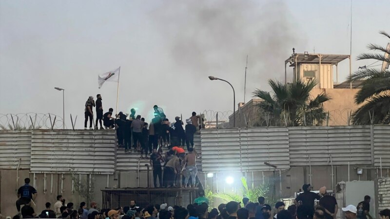 Ambasada Švedske u Bagdadu zapaljena tokom demonstracija