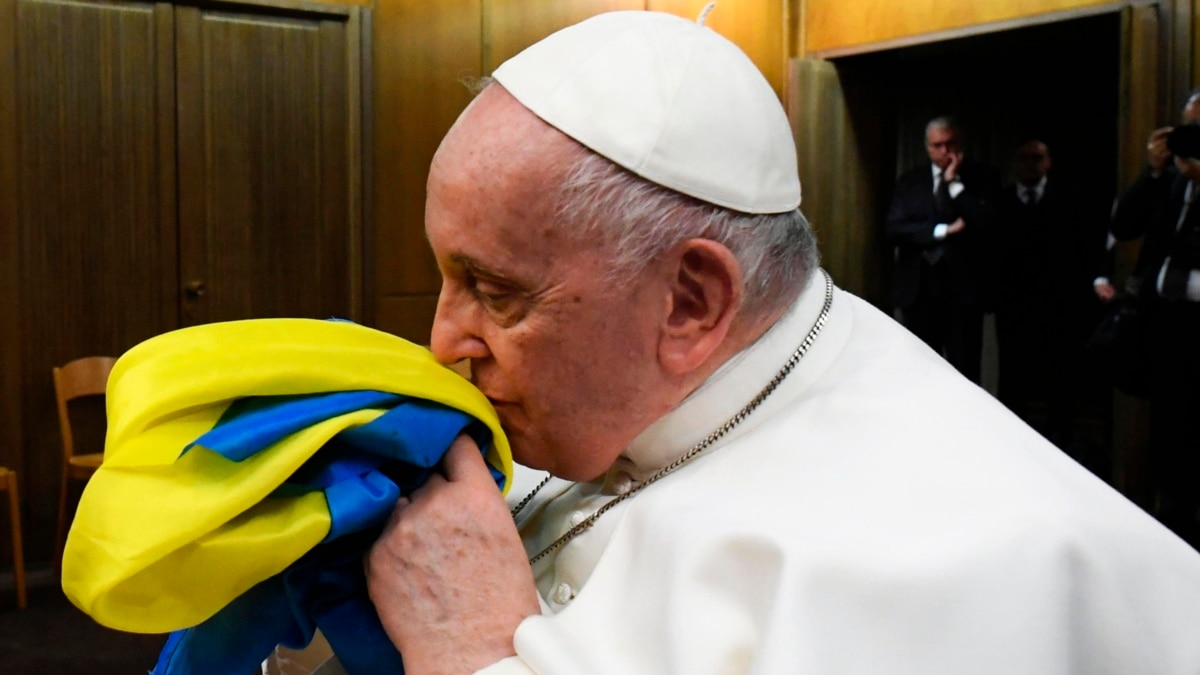 Папа Римський каже, що «деокупація України є політичною проблемою»