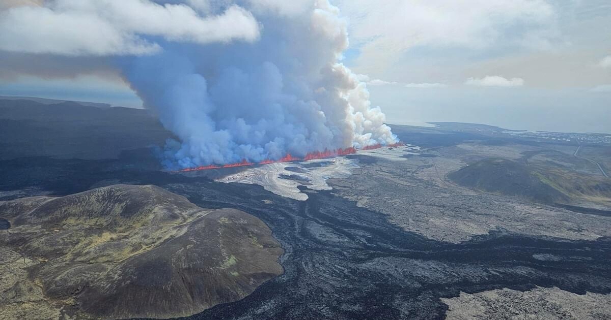 Эротикалық жалаңаш Хлоя Шәуетпен онлайн порно ойындар