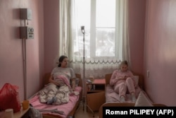 Вагітні жінки Яна і Катерина у пологовому будинку в Покровську Донецької області. 24 січня 2024 року