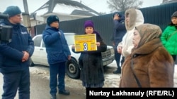 There was no violence reported at the February 8 protest, though police did not allow the participants to get near to the Chinese Consulate building. 