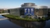 Ֆրանսիա - Եվրախորհրդարանի շենքը Ստրասբուրգում՝ մեծ վահանակին «Օգտագործեք Ձեր քվեն» գրությամբ, մայիս, 2024թ.