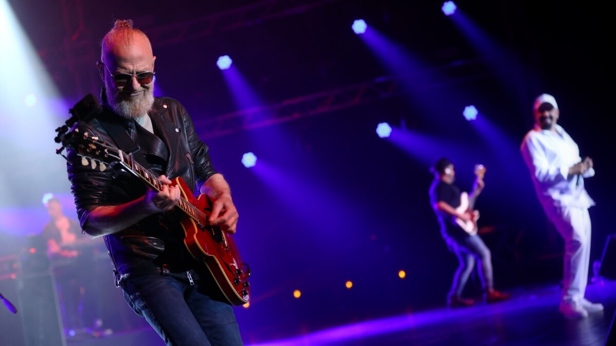 Музиката е част от тях и те са част от