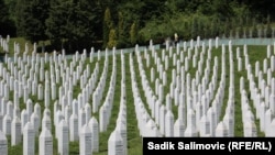 Qendra Përkujtimore e Potoçarit, ku janë varrosur viktimat e gjenocidit të Srebrenicës.
