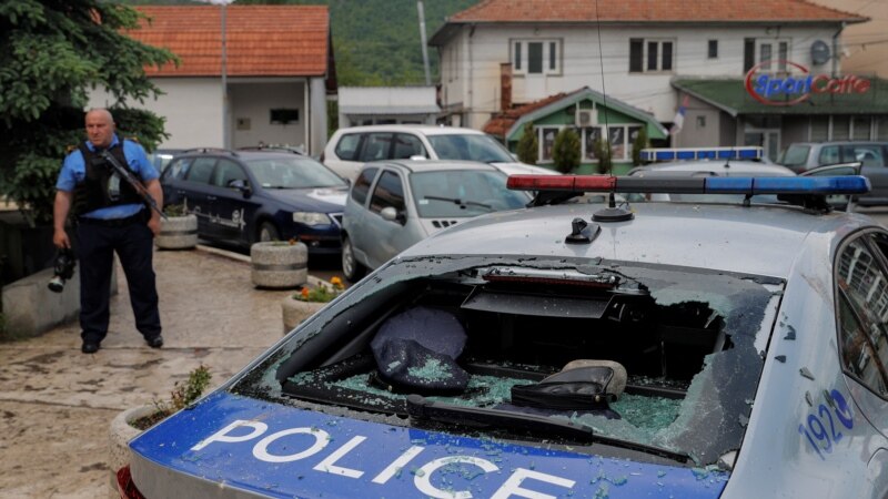 Sulmohet një veturë e Policisë së Kosovës në Zveçan
