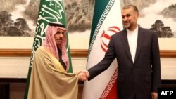 د ايران او سعودي عرب بهرنيو چارو وزيرانو د اپرېل پر شپږمه له یو بل سره ولیدل. 