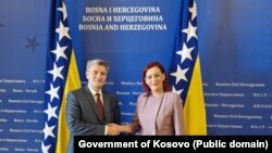 BOSNIA: Deputy PM Emilija Redzepi with Semsudin Mehmedovic