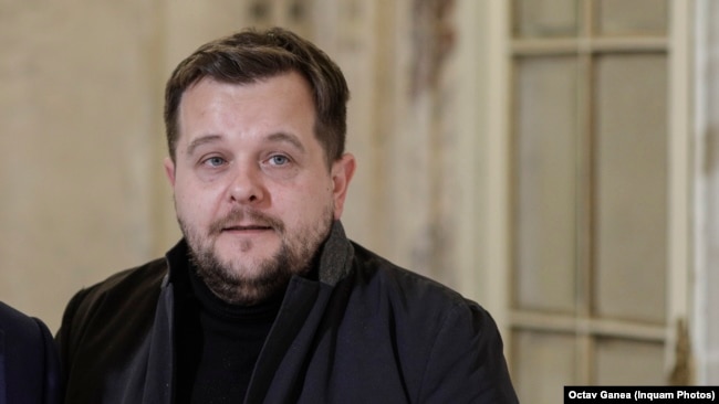 Tudor Buzatu, secretar de stat și fiul lui Dumitru Buzatu, social-democratul care conduce județul Vaslui. Buzatu, fiul, a fost numit secretar de stat în Secretariatul General al Guvernului pe 26 ianuarie 2022.