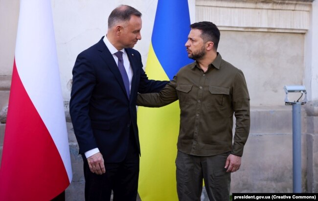 Під час однієї з зустрічей президентів України та Польщі Володимира Зеленського та Анджея Дуди