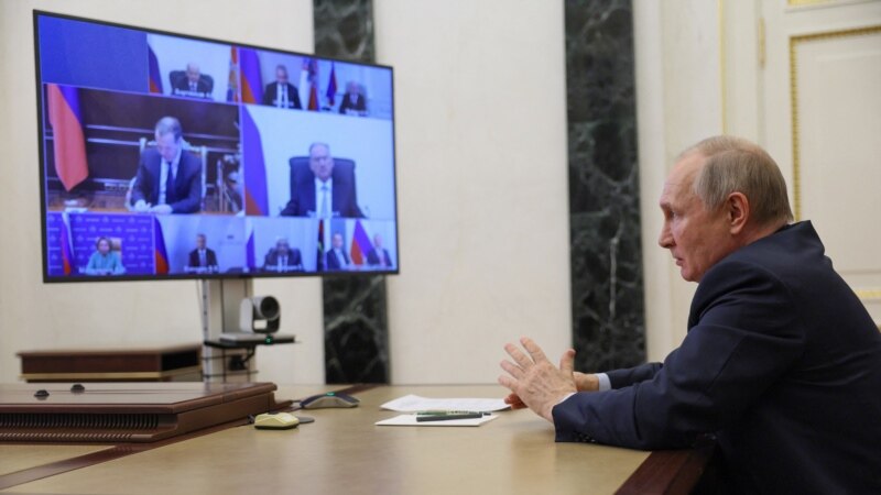 Putin Günorta Afrikada geçiriljek BRICS sammitine çakylyk kabul etdi