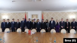 Predstavnici delegacija SNSD-a i Komunističke partije Kine nakon sastanka u Istočnom Sarajevu, BiH, 24. april 2023.