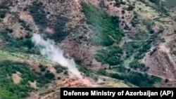 Әзербайжан қорғаныс министрлігінің Таулы Қарабақта "армениялық әскерилердің позициясын жойдық" деп таратқан фотосы. 19 қыркүйек 2019 жыл. 