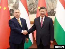 Viktor Orban și Xi Jinping se întâlnesc la Beijing, 8 iulie.