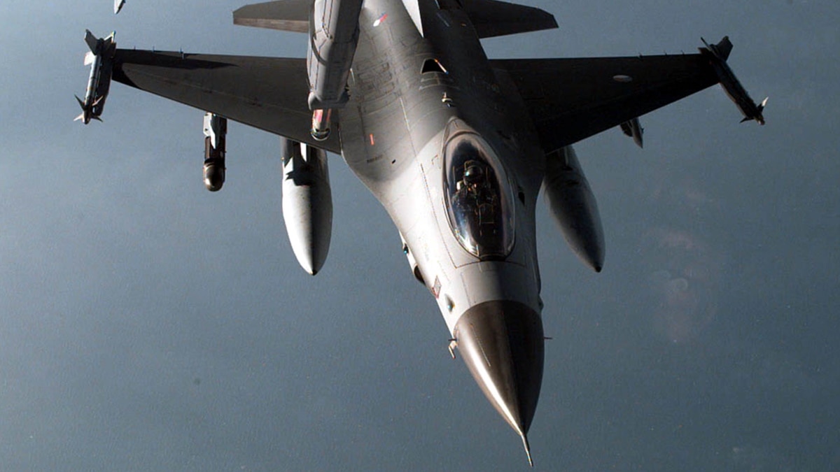 US President Biden will approve the training of Ukrainian pilots on the F-16