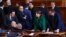 Депутатите от ГЕРБ Даниел Митов, Александър Иванов, Деница Сачева, Костадин Ангелов, Томислав Донев разговарят с Бойко Борисов.