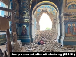 Храм на честь Різдва Пресвятої Богородиці, селище Новоекономічне, Донецька область. Храм постраждав від російського обстрілу