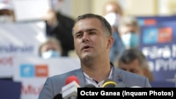 Primarul Bacăului, Lucian Viziteu, a anunțat chiar el că este suspect într-un dosar DNA. Nu a început urmărirea penală.