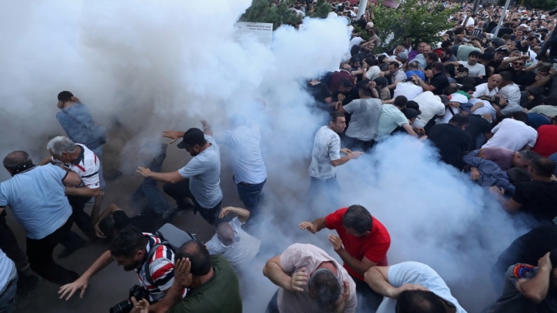 Armenian Authorities Won’t Reveal Stun Grenades Used Against Protesters