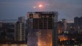 Працює ППО. Момент збиття російської ракети над Києвом. 21 вересня 2023 року