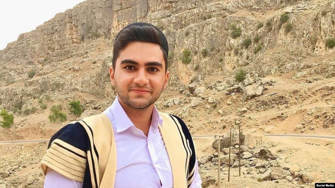 پویا مولایی‌راد