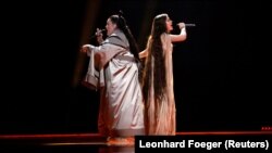 Представниці України – Аlyona Аlyona & Jerry Heil з піснею Teresa & Maria – пройшли до фіналу «Євробачення» за підсумками першого півфіналу 7 траня